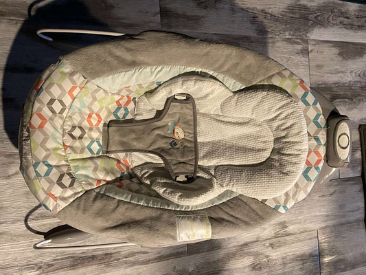 Ingenuity Automatic (Battery Operated) Baby Bouncer