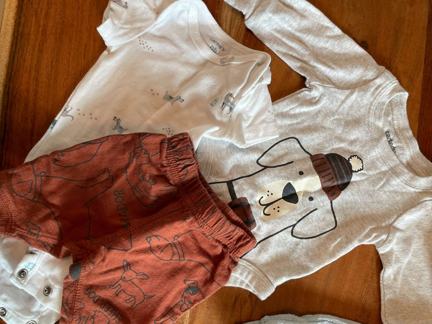 Newborn - 3 month Clothing Bundle with Tuque & Mitts on String *Excellent Condition*, Kids 3 Month (0-3M)
