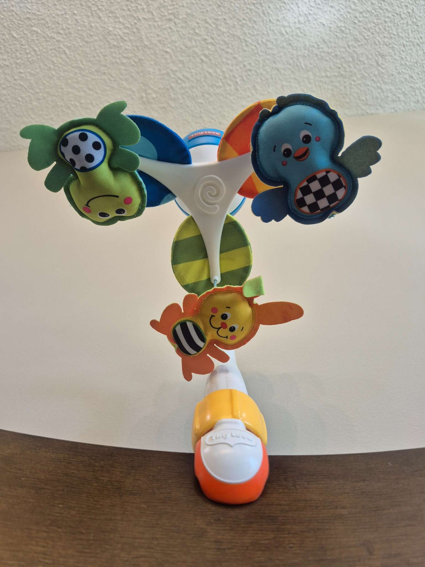 Crib mobile