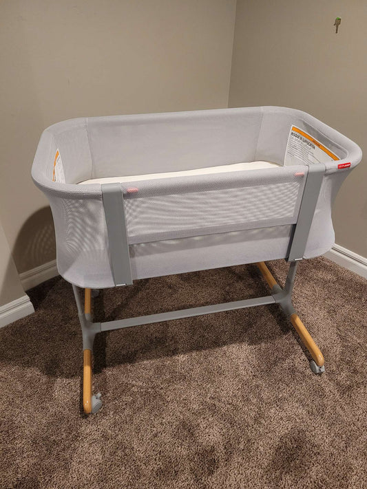 Skip Hop Cozy-Up 2 in 1 Bedside Sleeper and Bassinet