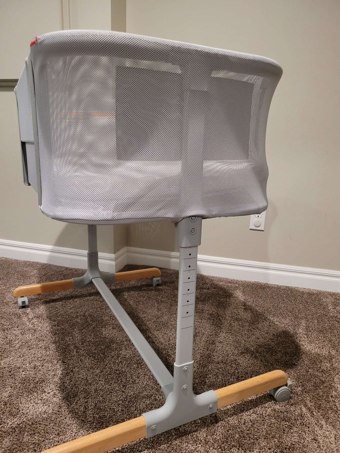 Skip Hop Cozy-Up 2 in 1 Bedside Sleeper and Bassinet
