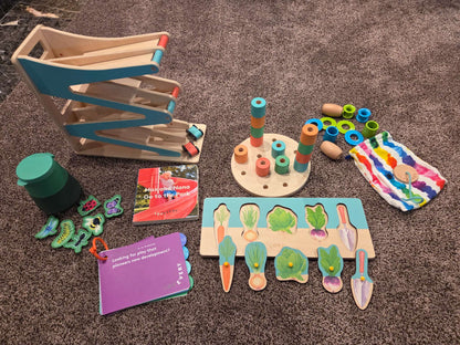 Lovevery Adventurer Play Kit (16 to 18+ Months)