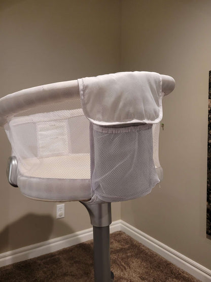 Halo Bassinest Swivel Sleeper Premiere Bassinet with Additional Sheets