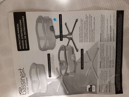 Halo Bassinest Swivel Sleeper Premiere Bassinet with Additional Sheets