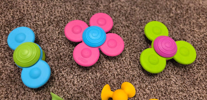 Fat Brain Toys Squigz - Spinners and Regular
