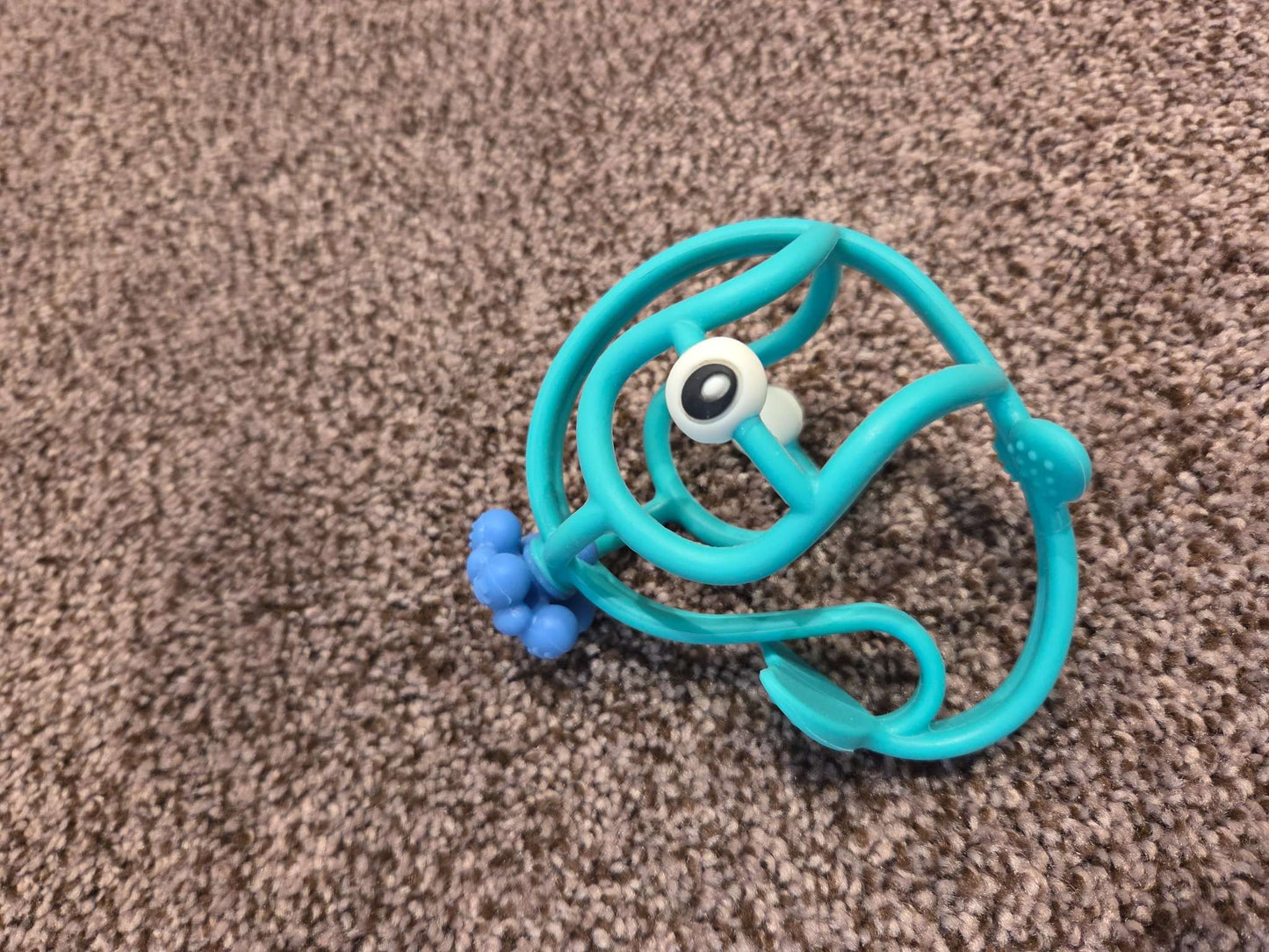 Mobi Gumlii Sensory Teether and Rattle plus Nuby Whale Teether