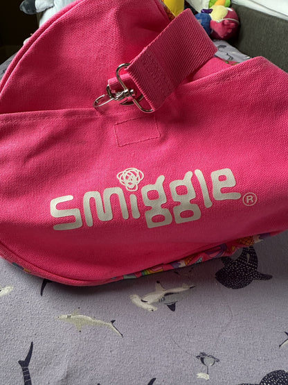 Smiggles duffle bag