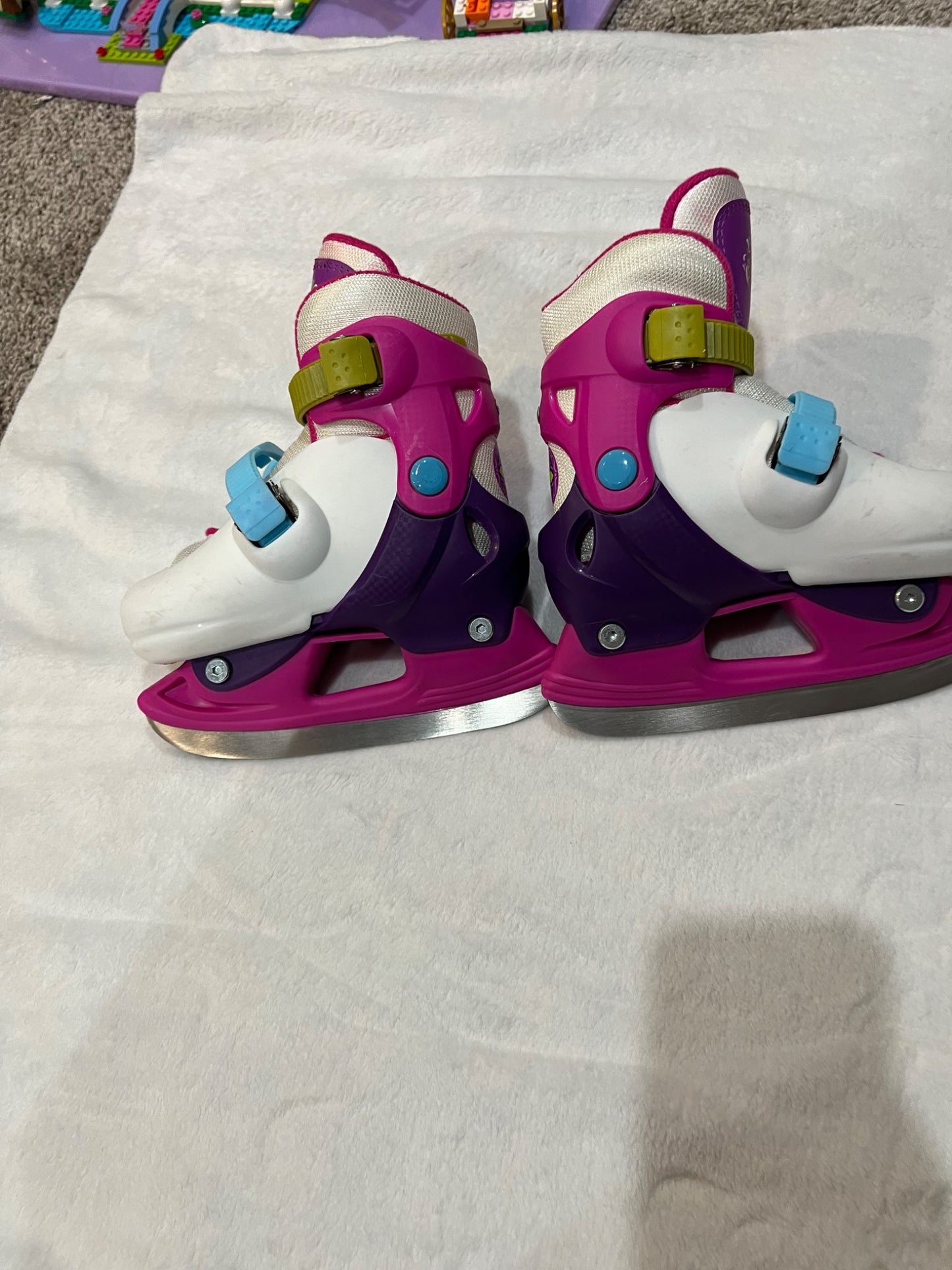 Disney frozen Toddler adjustable skates  size 8-11, Shoes 11 (Toddler:2-4yr)