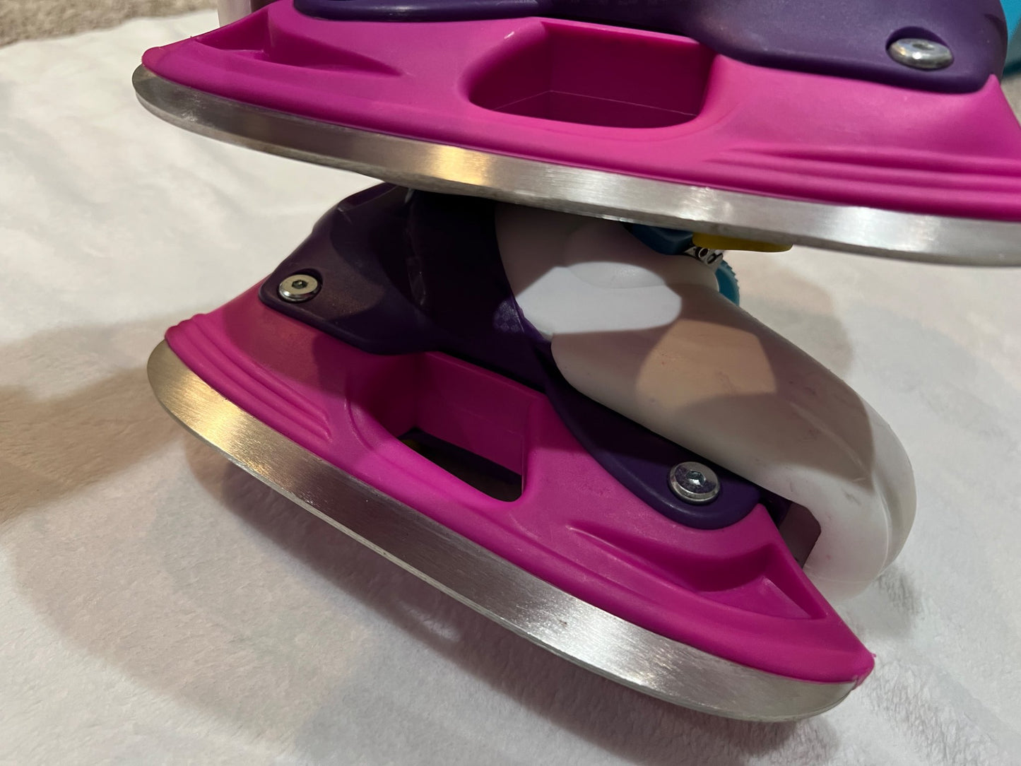 Disney frozen Toddler adjustable skates  size 8-11, Shoes 11 (Toddler:2-4yr)