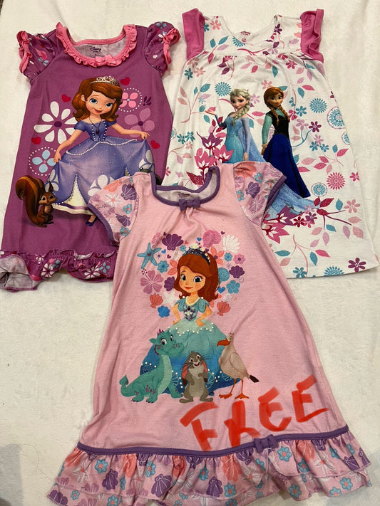 4T Disney pajayma dresses(2) + (1 free), Kids 4/4T