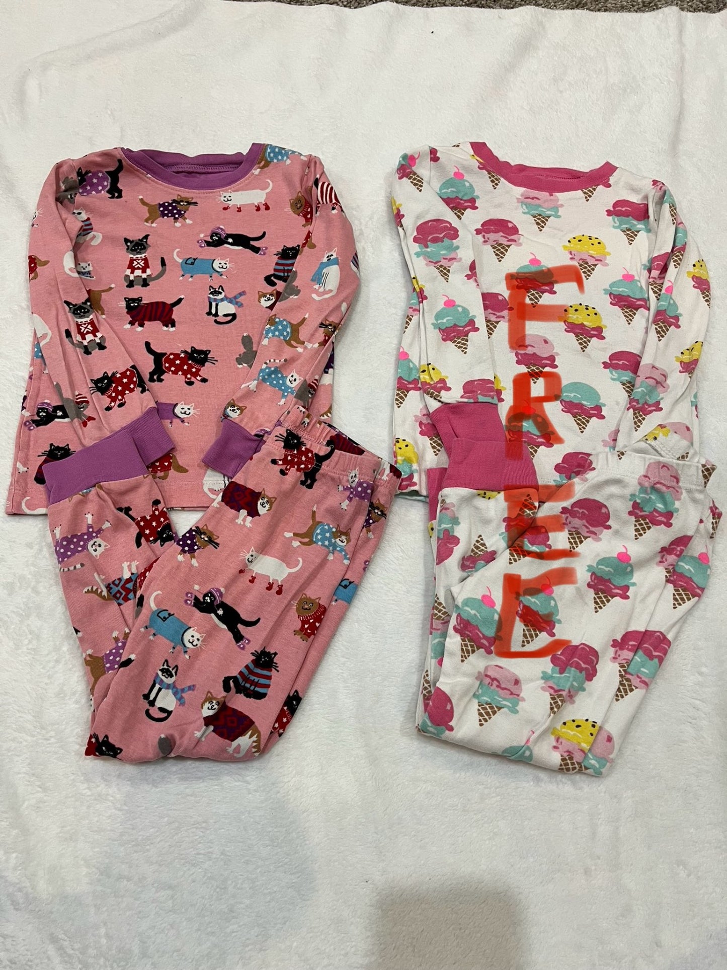 4T hatley cat pajayma set (1 free), Kids 4/4T