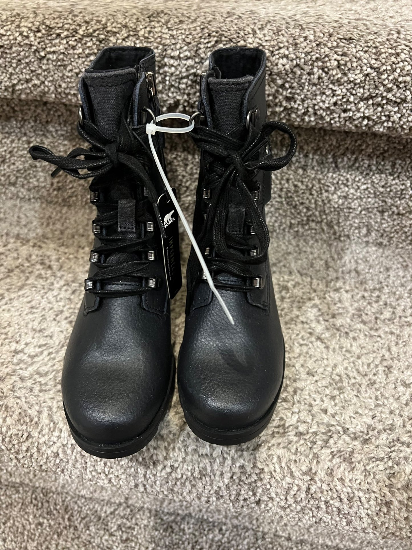 SOREL waterproof leather boots size 1Y- NEW, Shoes 1 (Kids:4-8yr)