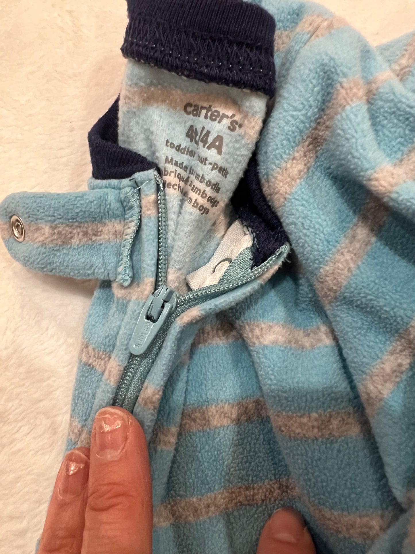 4T carters footed fleece pajaymas- trucks striped, Kids 4/4T
