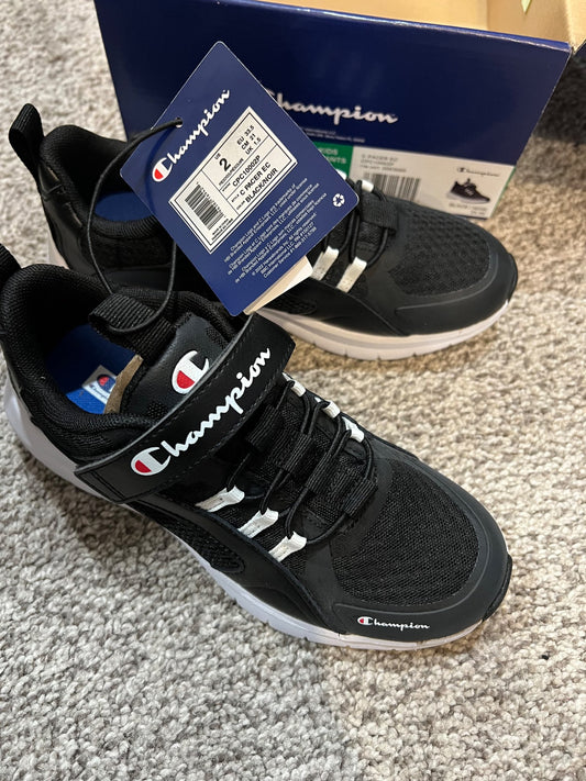 Champion running shoe- size 2- NEW, Shoes 2 (Kids:4-8yr)