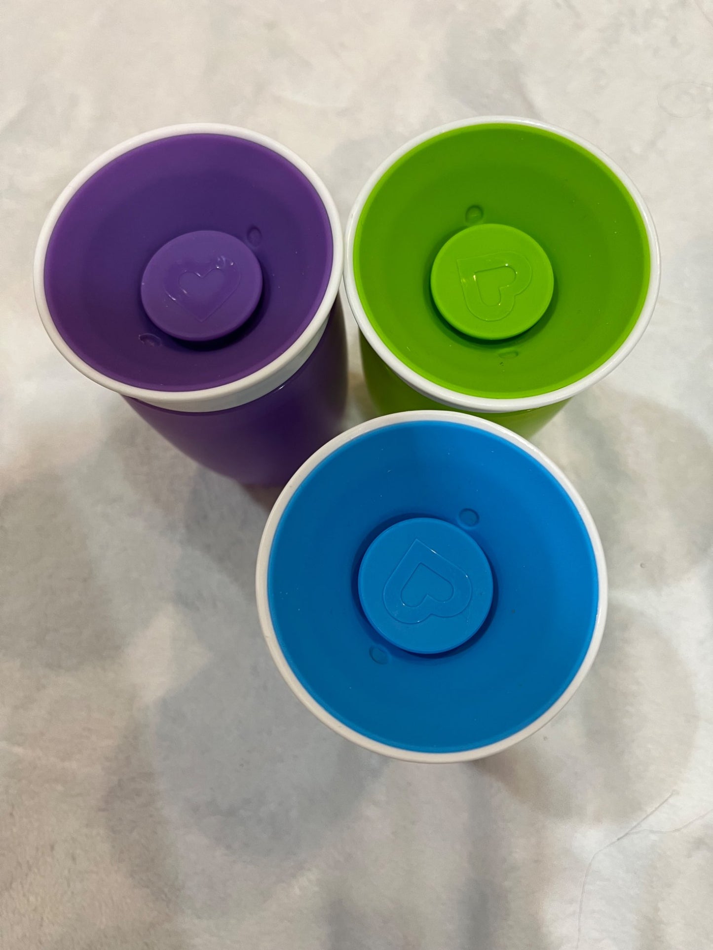 Munchkin 360 miracle toddler cups- spillproof