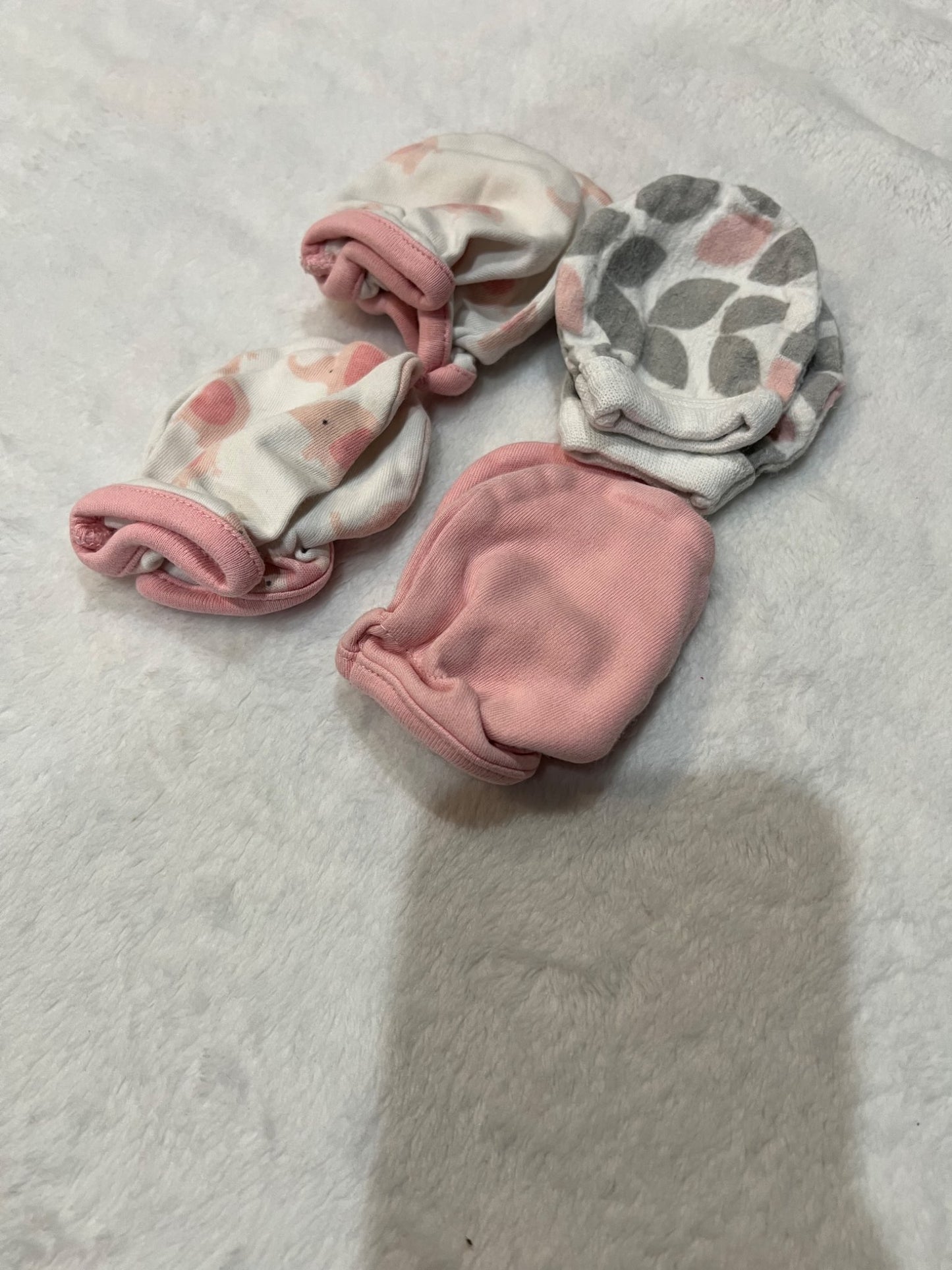 Unicorn newborn hat and swaddle- EUC  with scratch mitts - VGuC- , Kids Newborn