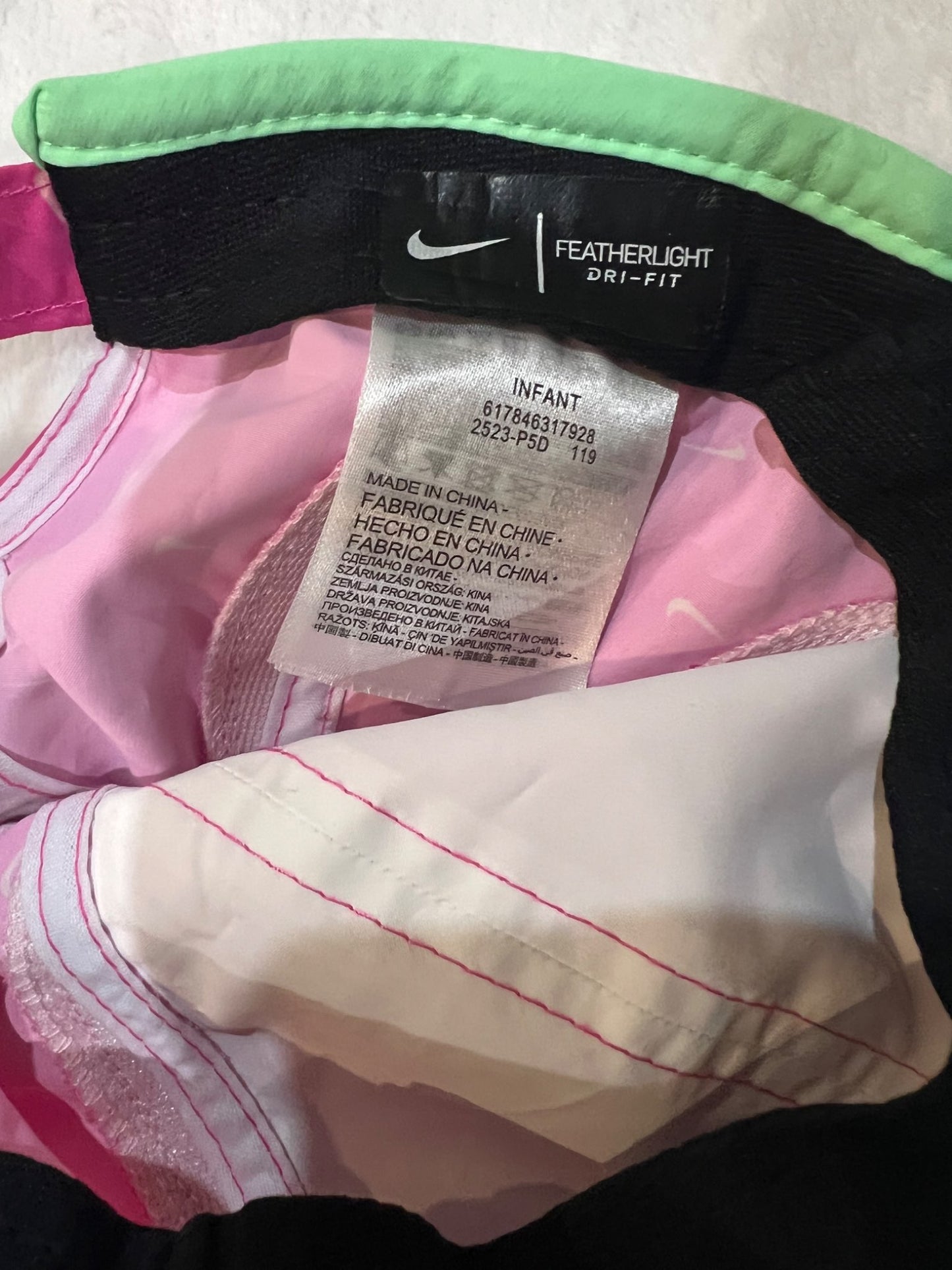 Infant Nike hat -euc