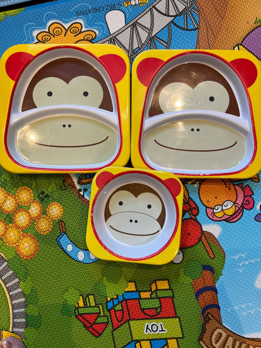 Skip hop monkey plates and bowl
