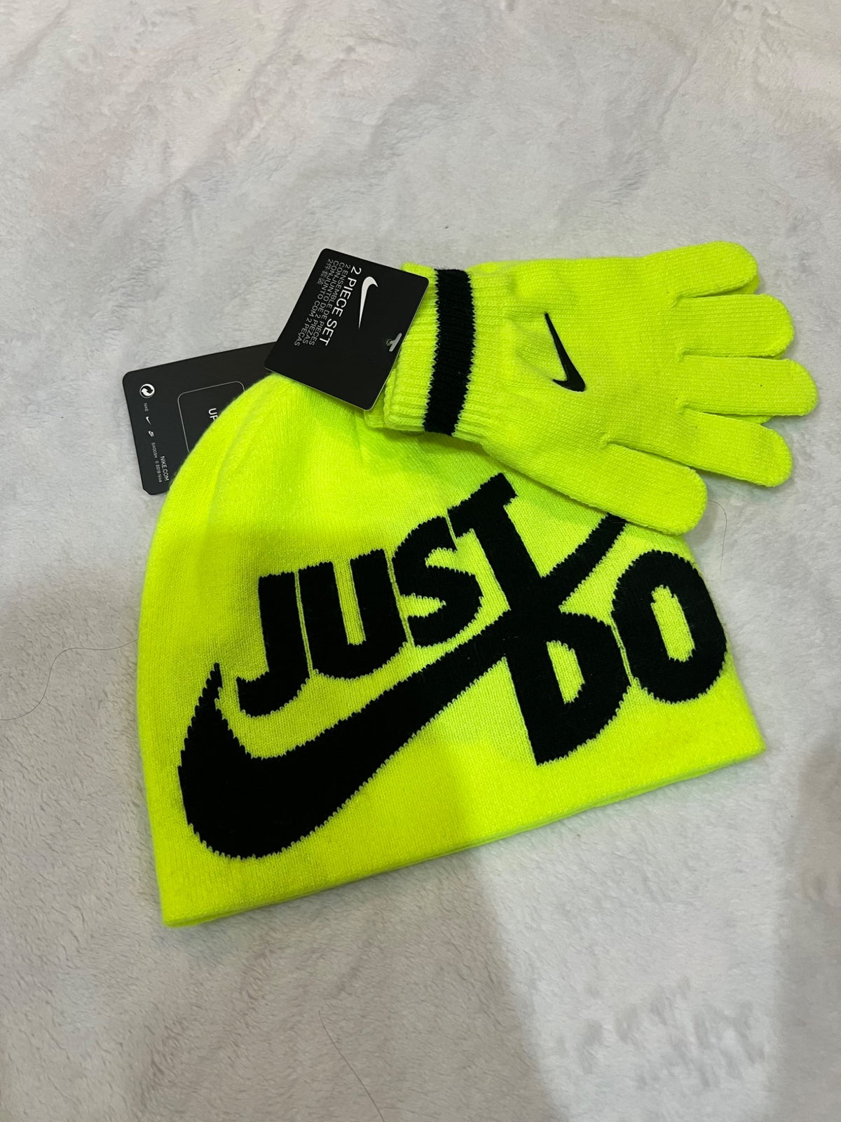 NEW Nike toque & mitts set- youth- yellow