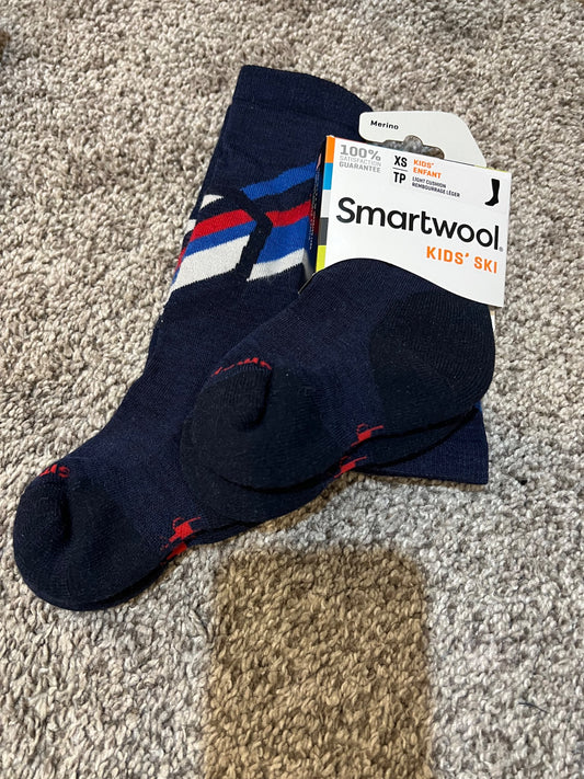 *NEW & NWOT - Smartwool kids ski socks- XS (shoe 6-8.5)