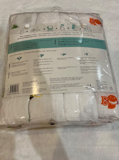 NEW- Aden & Anais swaddle plus (4 pack)