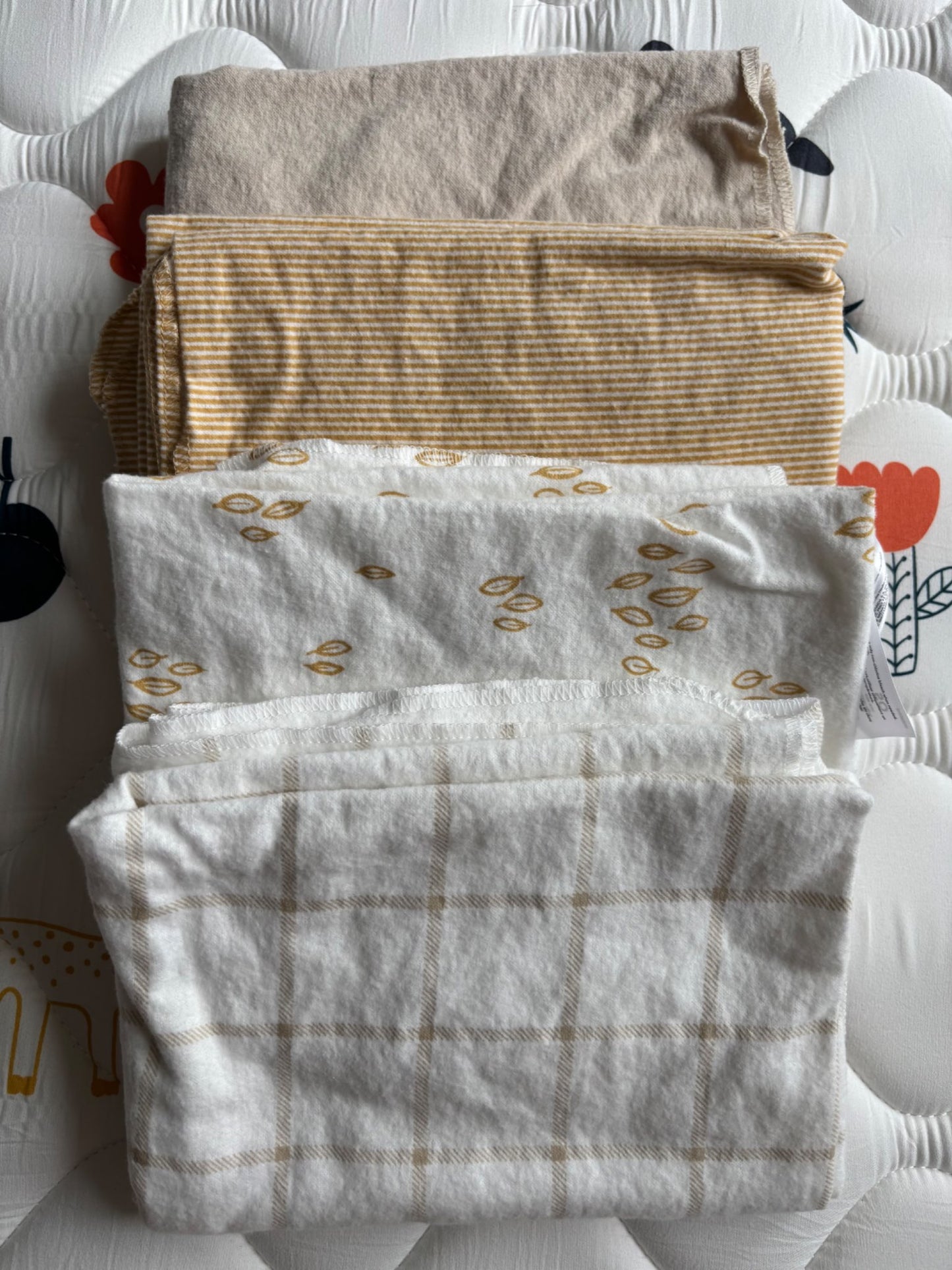 Carter’s Receiving Blankets Set of 4