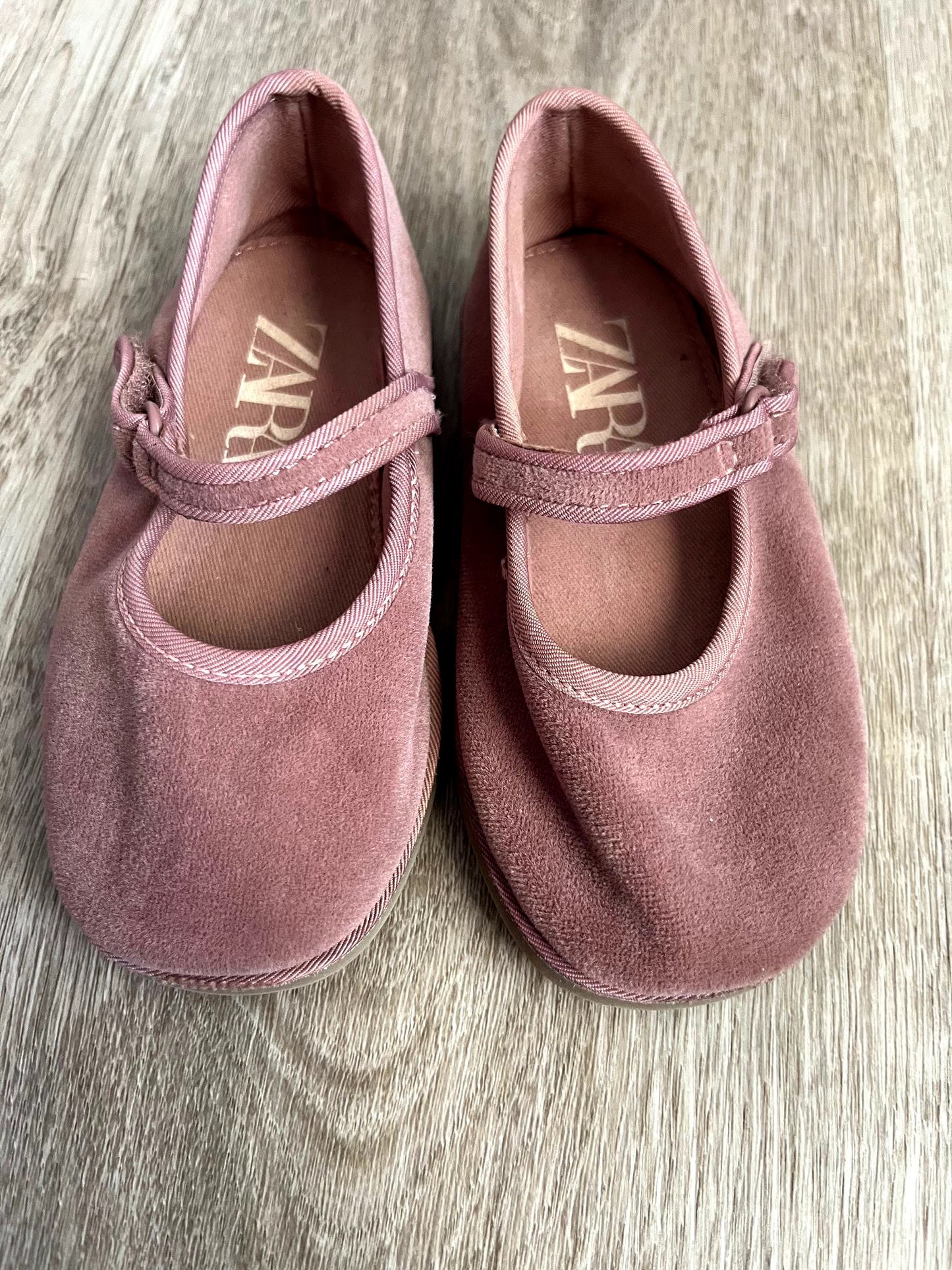 Zara Ballerina Velvet Flats , Shoes 7.5 (Toddler:2-4yr)