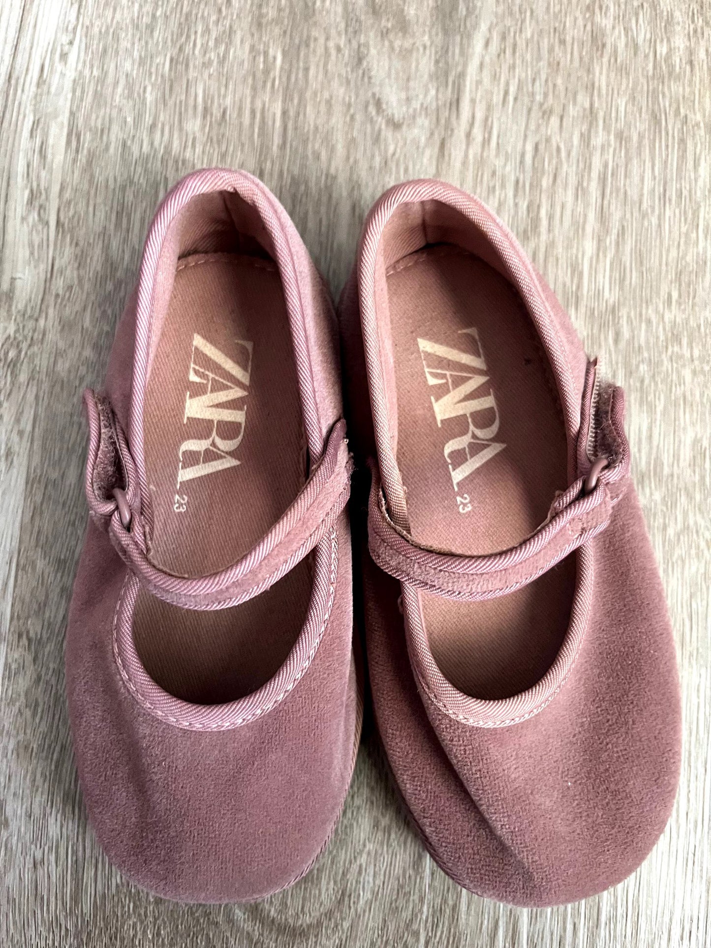 Zara Ballerina Velvet Flats , Shoes 7.5 (Toddler:2-4yr)