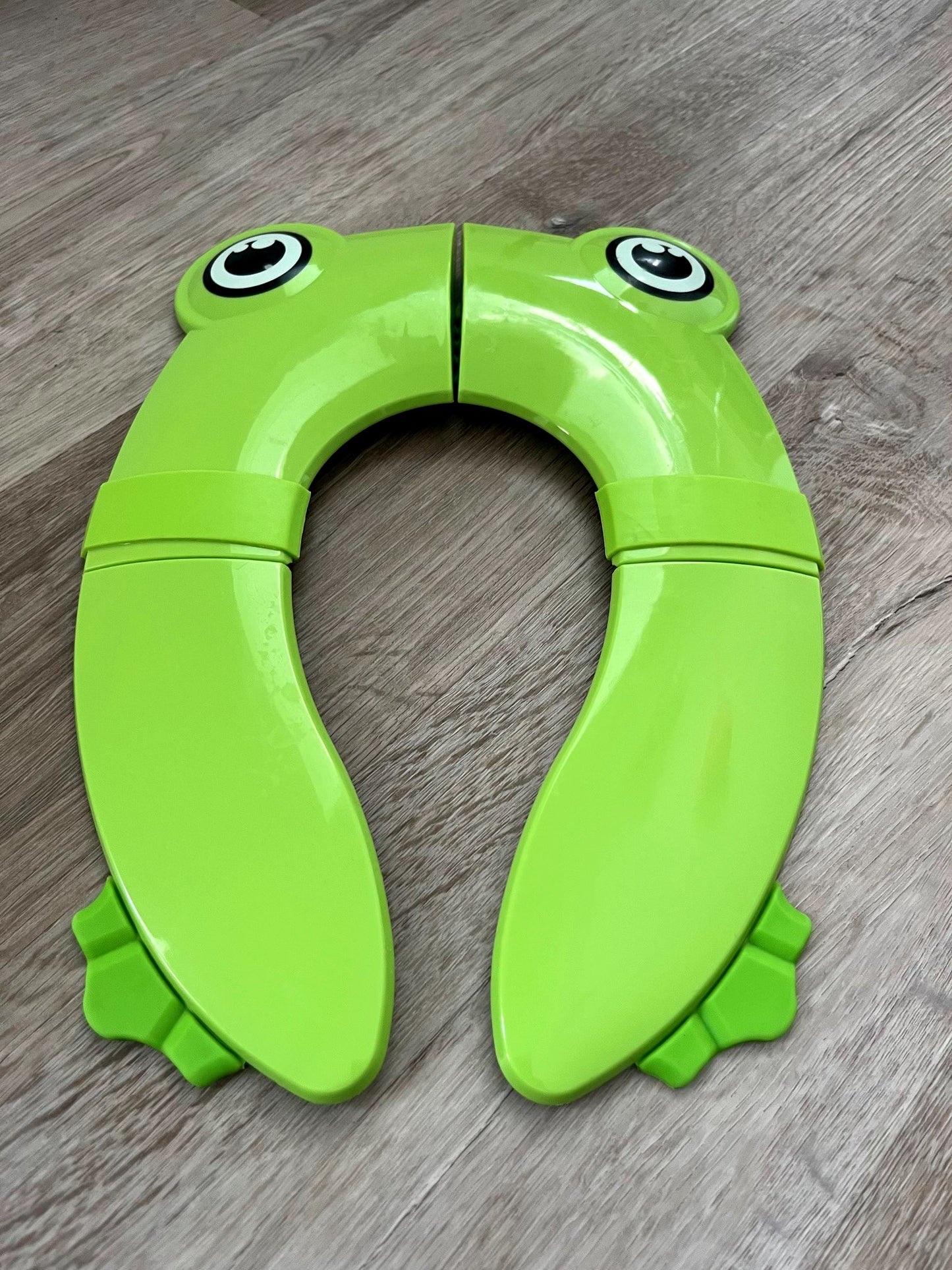 PandaEar Folding Travel Toilet Seat Cover for Children and Potty Training