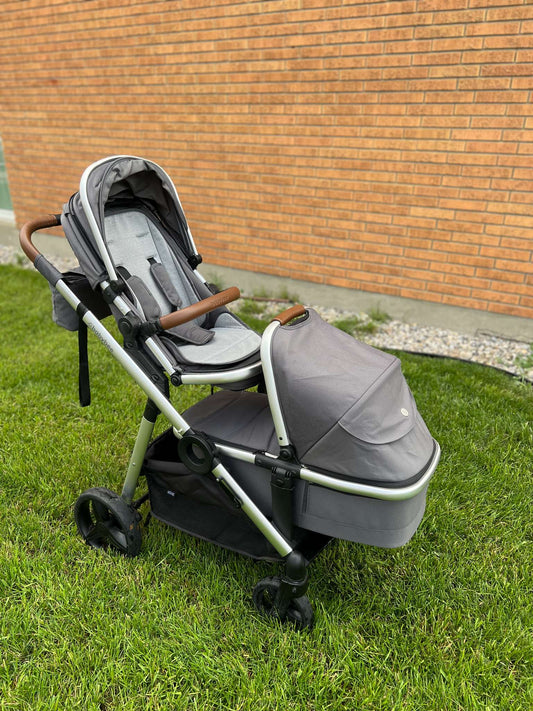 BabyBee Duo2 Bassinet and Seat Set Stroller MSRP $800