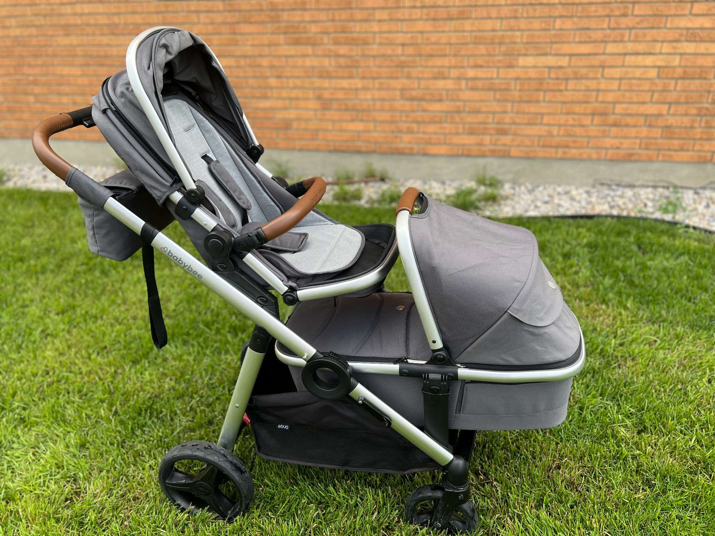 BabyBee Duo2 Bassinet and Seat Set Stroller MSRP $800