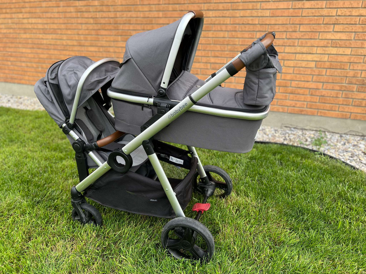 BabyBee Duo2 Bassinet and Seat Set Stroller MSRP $800