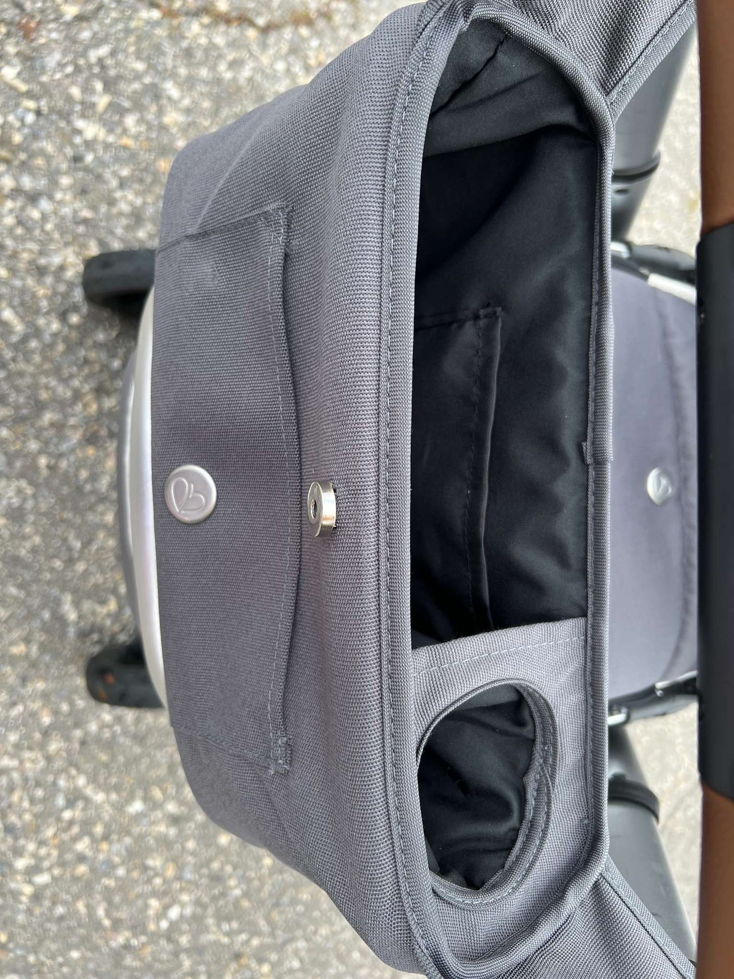 BabyBee Duo2 Bassinet and Seat Set Stroller MSRP $800