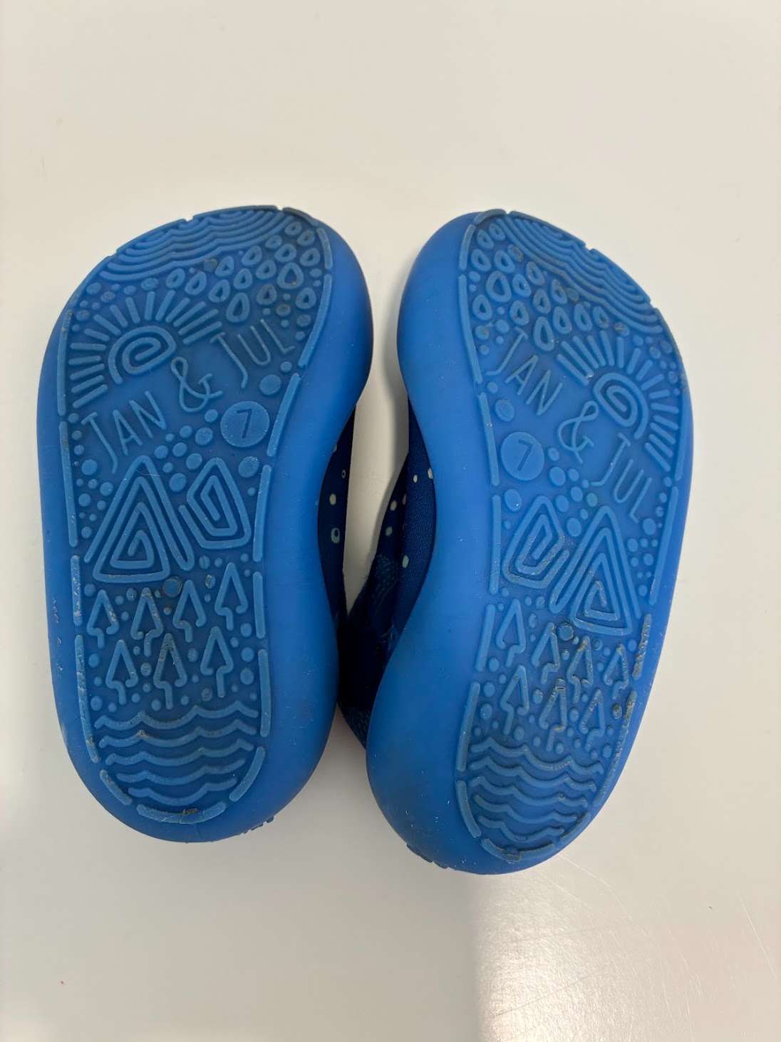 Jan and Jul water shoes, Shoes 7 (Walkers:12-24 mth)