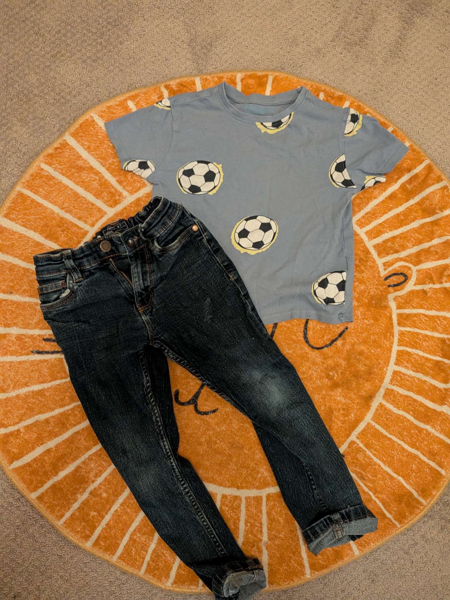 Outfit #8, Kids 4/4T