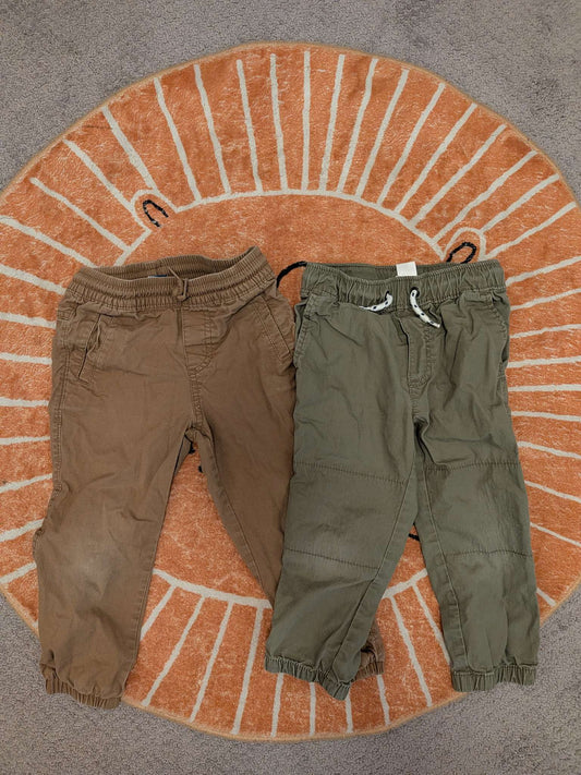 Pair of joggers , Kids 3T