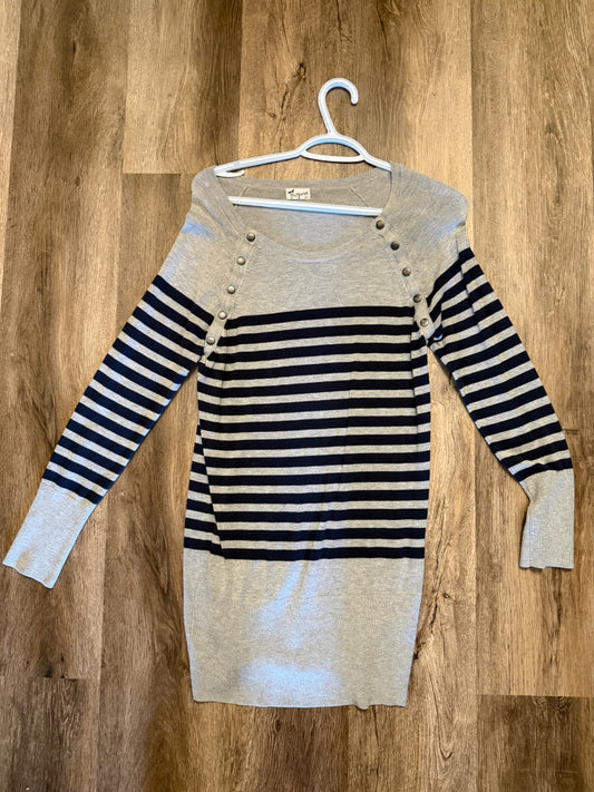 VGUC Nursing Sweater , Maternity S (4-6)