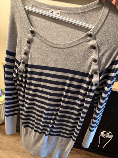 VGUC Nursing Sweater , Maternity S (4-6)