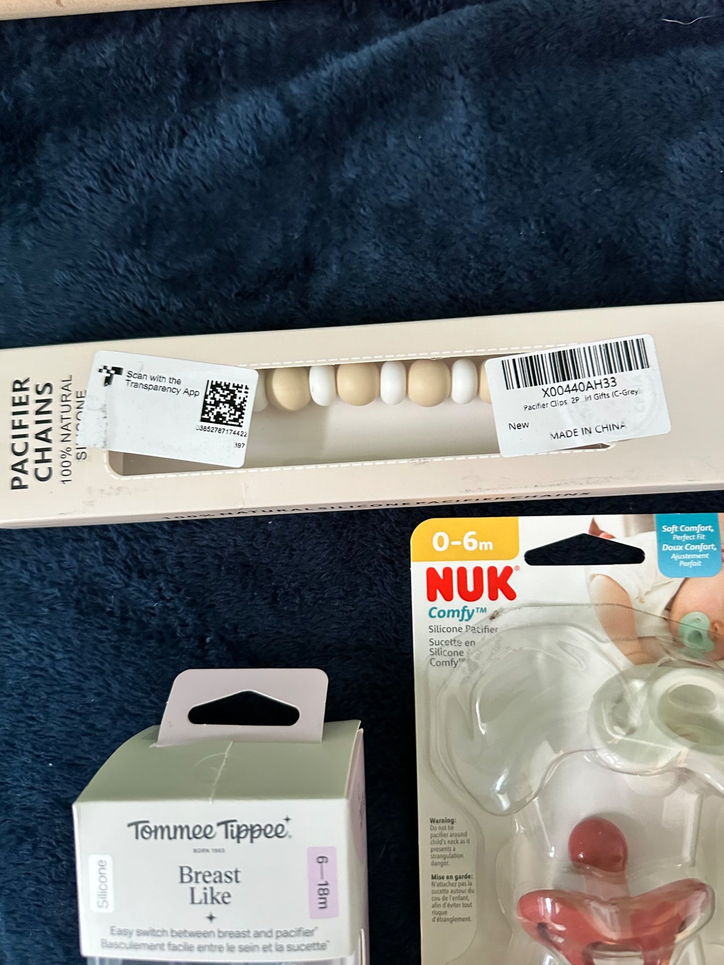 Bundle pacifiers + chain