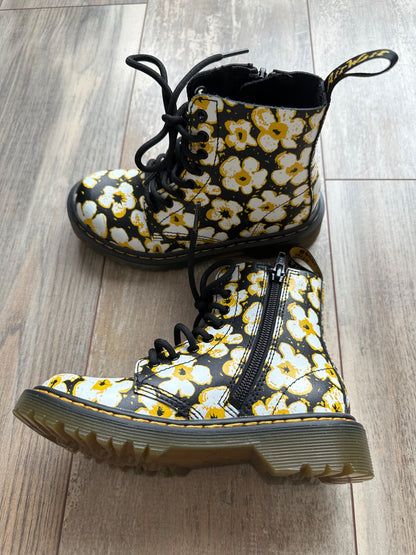 Floral Dr. Martens , Shoes 12 (Toddler:2-4yr)