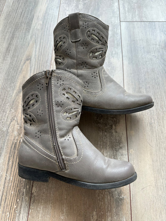 Butterfly cowgirl boots , Shoes 1 (Kids:4-8yr)
