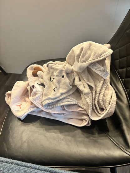 Newborn hooded towels