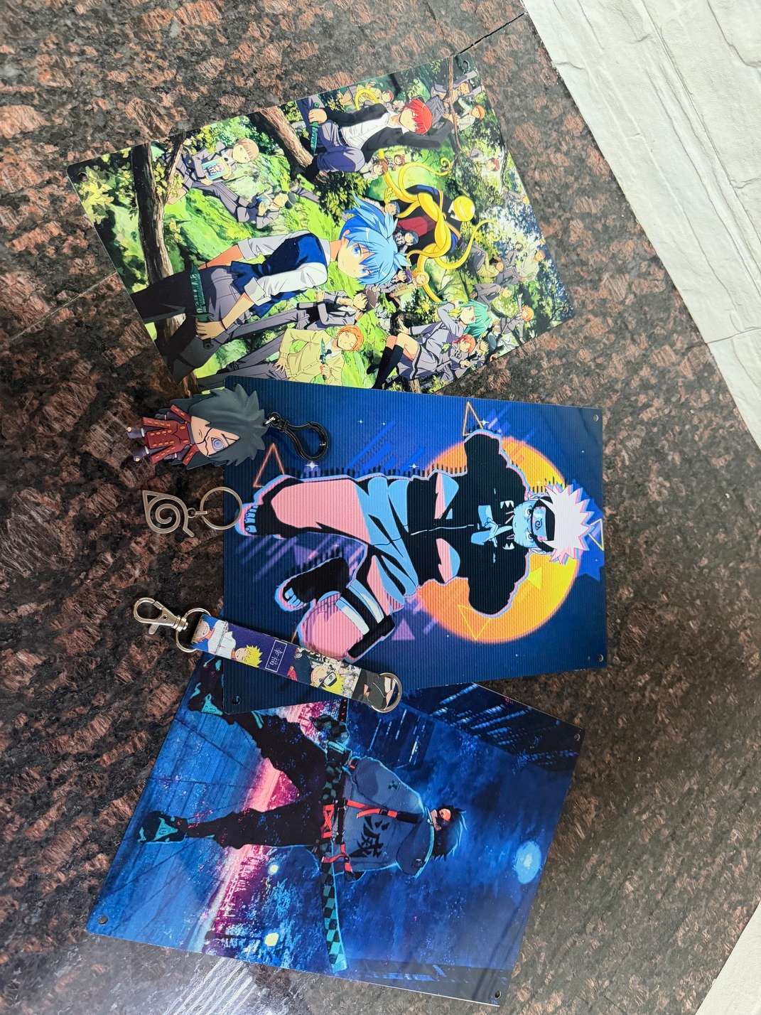 Anime Merch Bundle – Metal Posters, Keychains & Lanyard (Naruto / Assassination Classroom)