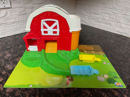 Moon Dough Barn Playset – Farm Mold Set (Spin Master)