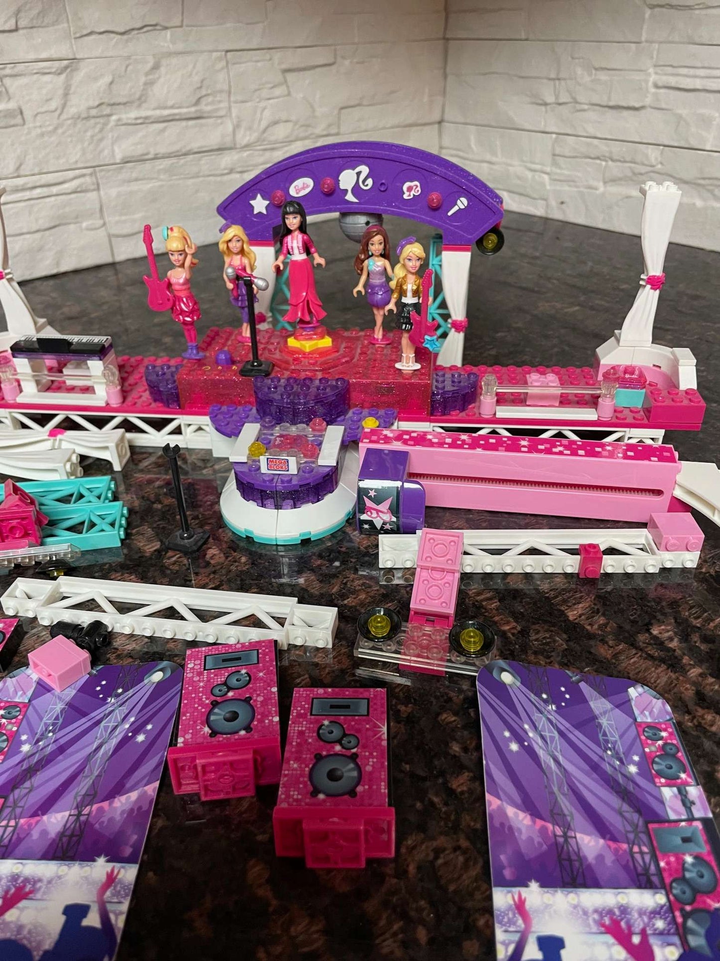 Mega Bloks Barbie Super Star Stage (80247) – Complete Set w/ Figures & Instructions