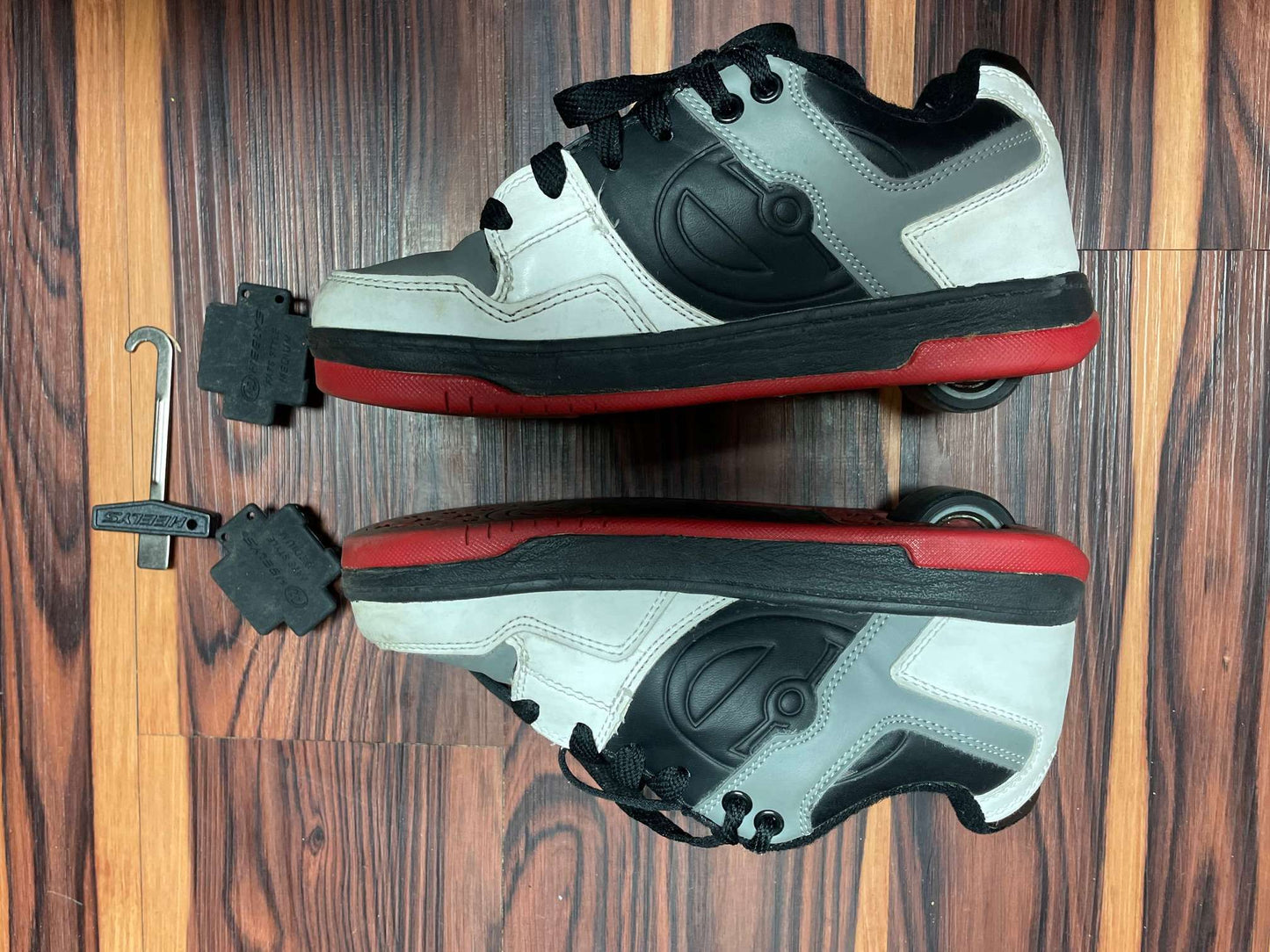 Heelys Roller Shoes – Size US 4 (EU 35) – With Wheels & Tool, Shoes 3 (Kids:4-8yr)