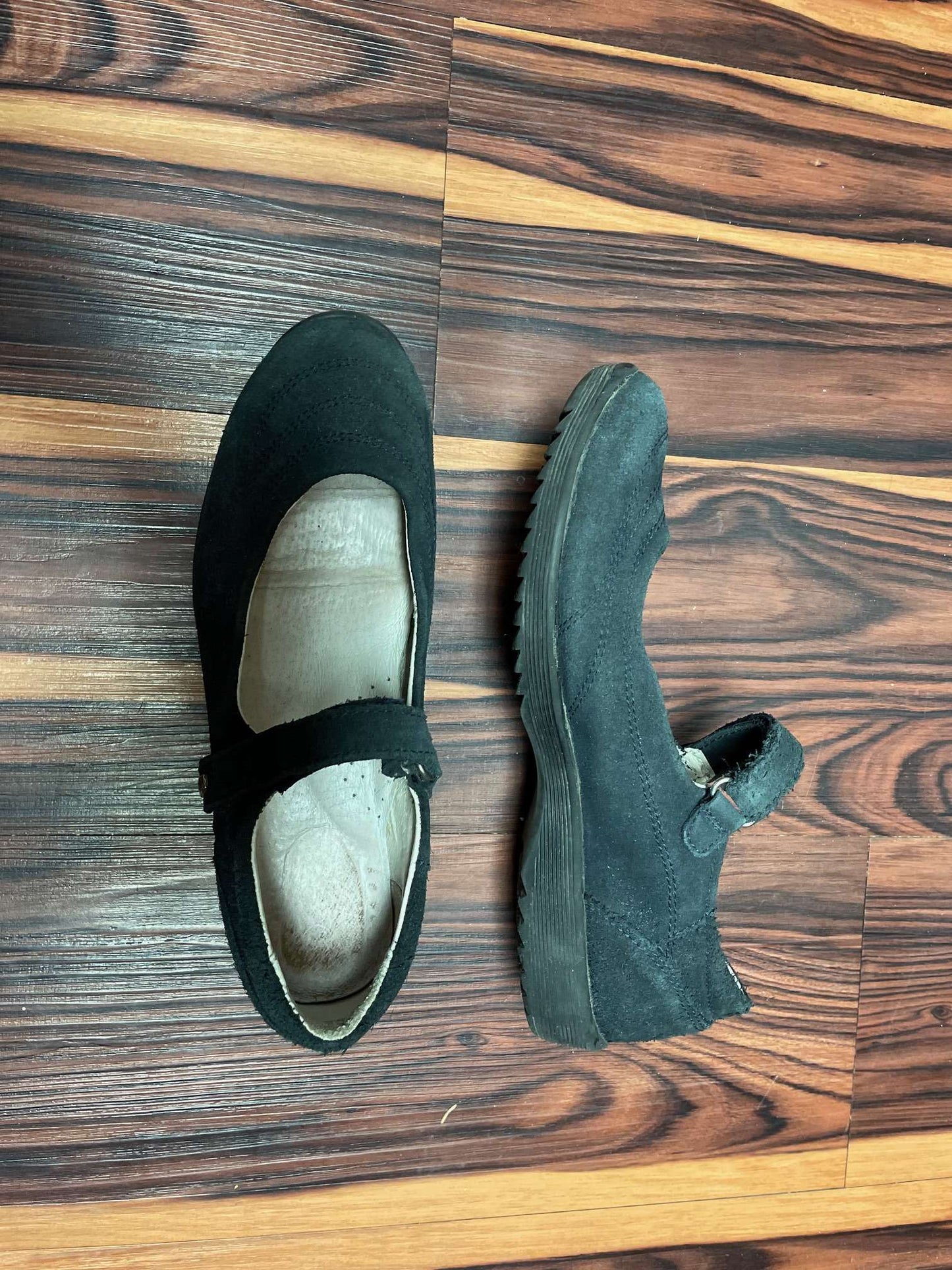 Dark Navy Mary Jane Shoes –  Size EU 35, Shoes 3 (Kids:4-8yr)