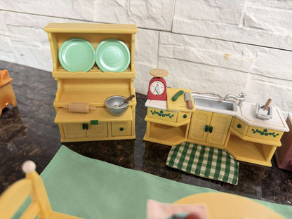 Calico Critters Deluxe Kitchen Set CC2267 – Vintage/Discontinued – 40+ Piece Set