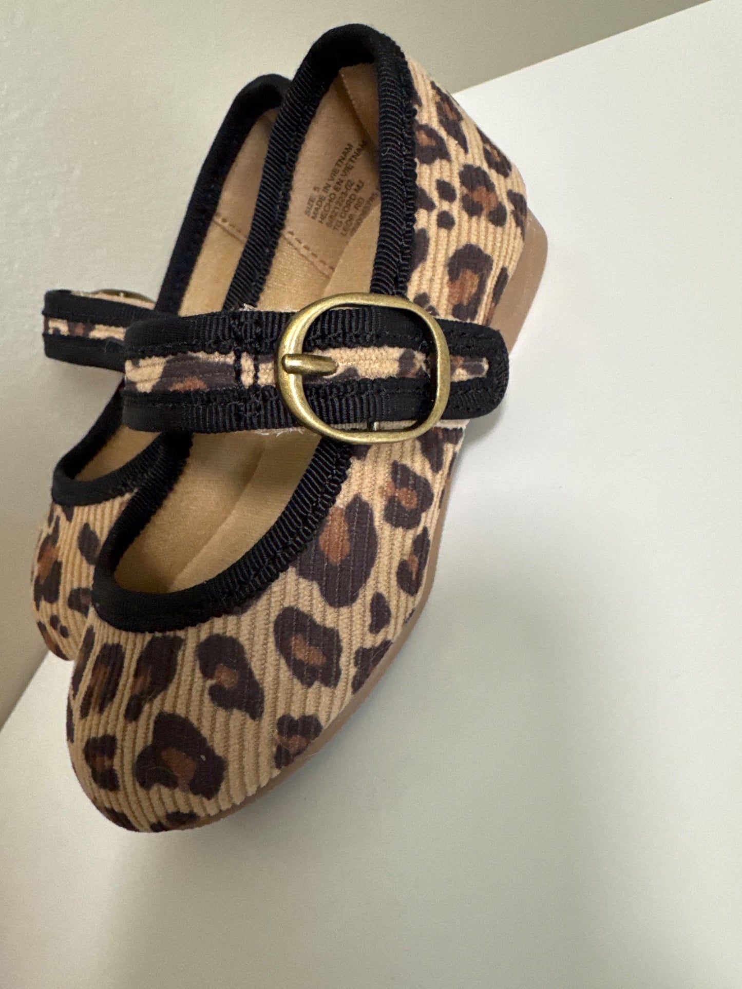 Baby Gap leopard dress shoes size 5, Shoes 5 (Walkers:12-24 mth)