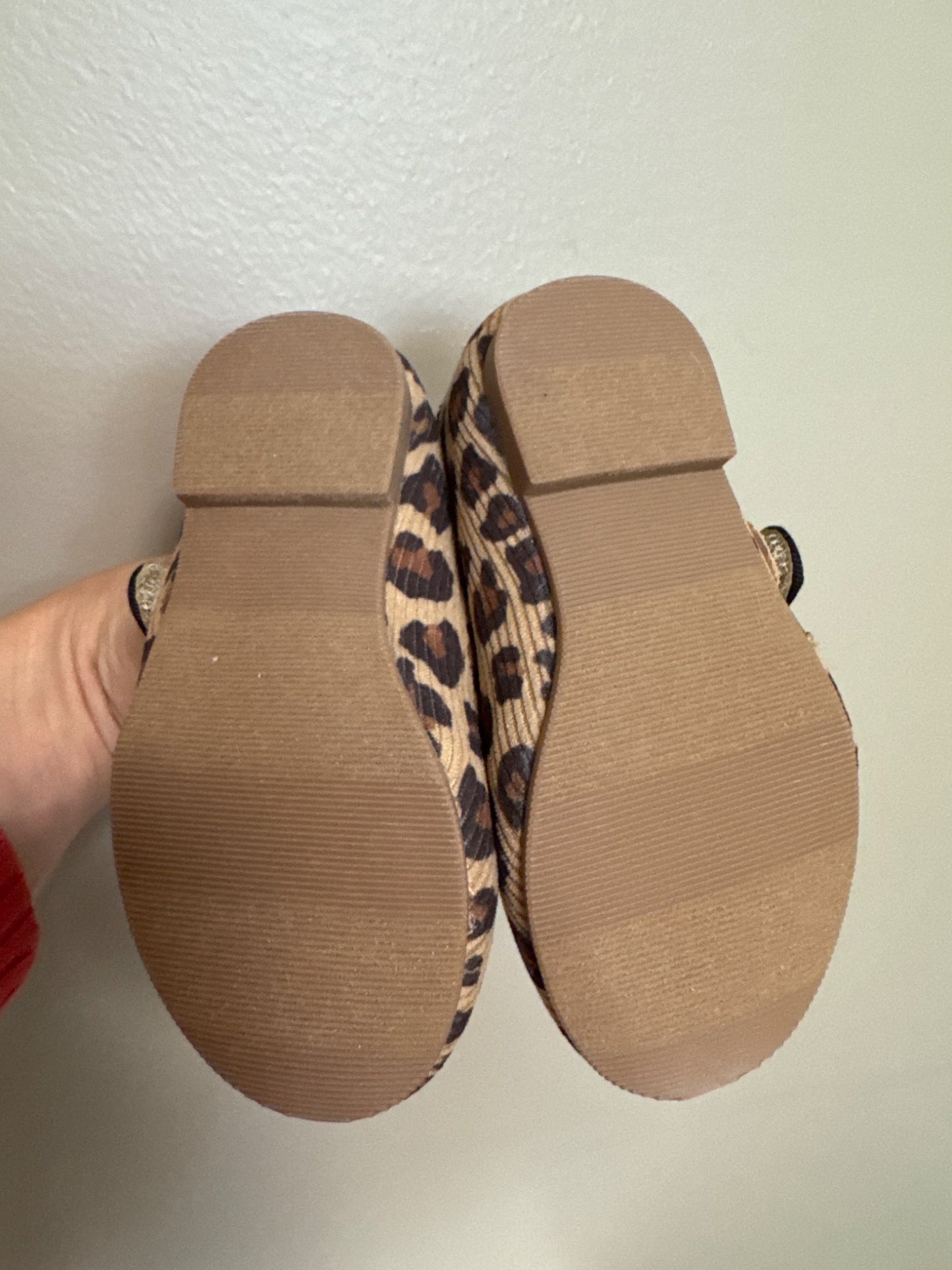 Baby Gap leopard dress shoes size 5, Shoes 5 (Walkers:12-24 mth)